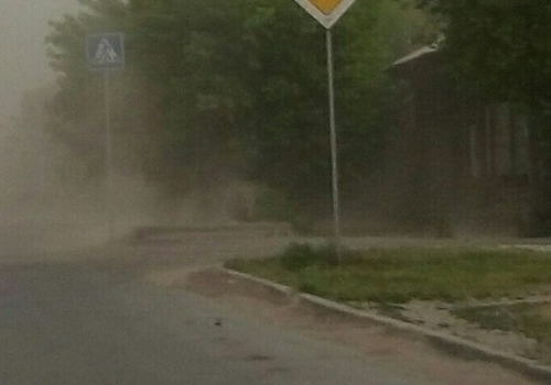 В Омске вдоль главных автомагистралей решили поставить ограждения