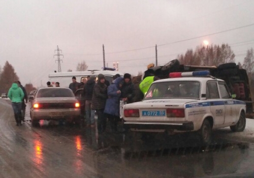 Под Омском, на Красноярском тракте, в крупном ДТП погиб человек