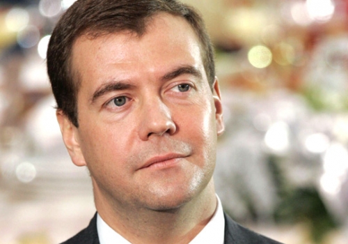 Гаглоев обеспокоен: вдруг Медведев ничего не увидит из-за «берлинской стены» в VIP-ложе омского цирка 