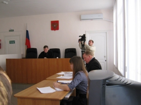 Представитель омского Минздрава превратила банальное судебное заседание в шоу