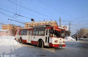 Жительница Новосибирска родила в троллейбусе