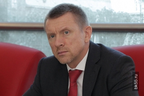 Омские СМИ припомнили Титареву кандидатскую диссертацию про Сибзавод 