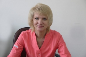 Известный омский врач-гинеколог Елена Рогова разбилась насмерть под Новосибирском
