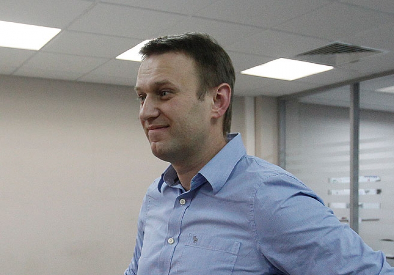 Откуда появился навальный. Навальный по дороге в ЦИК фото.