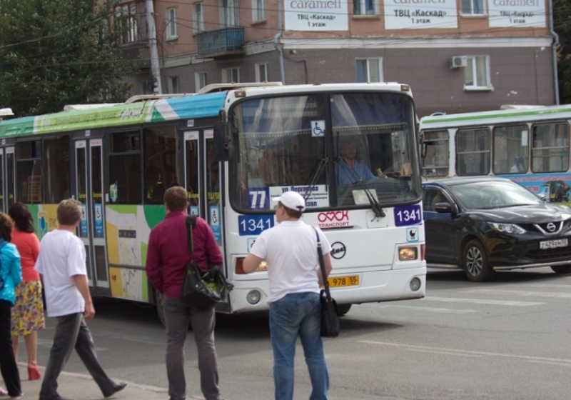 51 автобус омск маршрут. Автобус 1 Омск. Остановка 327 автобуса Омск.