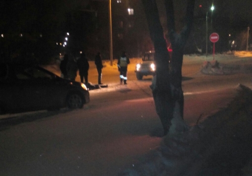 Двое детей в Омске попали под колеса «ниссанов»