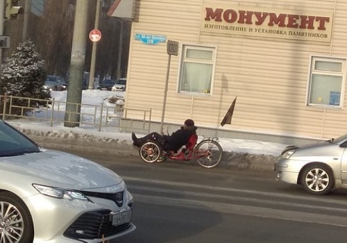 В центре Омска заметили необычное транспортное средство