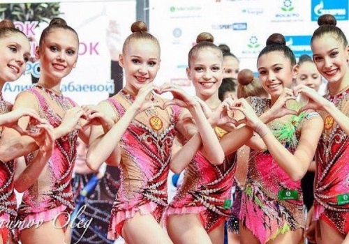 Омские «художницы» взяли золото на юниорском турнире в Софии