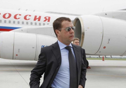 Правительство РФ: сходство девичьей фамилии жены премьера Медведева и хозяев крупнейшего получателя аграрных субсидий — совпадение