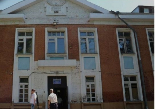 Заброшенную омскую школу № 163 могут переделать в поликлинику