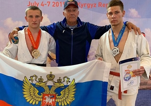 Омские бойцы получили две медали на чемпионате Азии