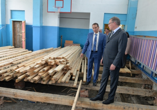 Бурков заявил о возрождении программы индивидуального жилого строительства