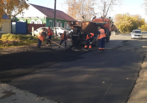 В Омске начали ремонтировать дорогу на Вавилова, которая беспокоила водителей