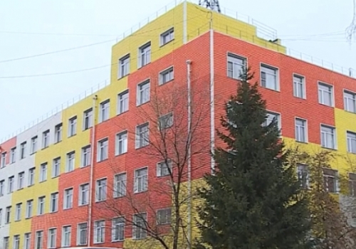В Омске люди купили жилье в бывшем корпусе мебельной фабрики и теперь не знают, как там жить