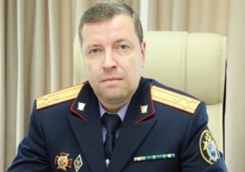 Следом за Омском в Свердловской области задержали за взятку от адвоката одного из начальников СКР