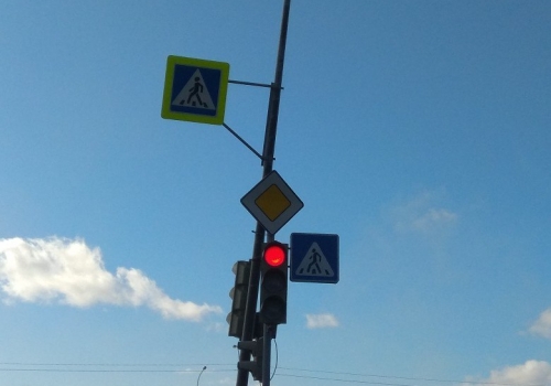 Число сломанных светофоров в Омске превышало 30
