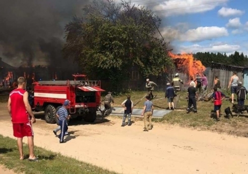 На севере Омской области на пожар приезжала машина с дырявыми шлангами