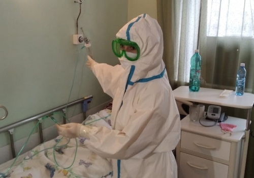 Россияне стали умирать от коронавируса в три раза реже