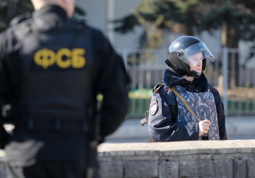 В пригороде Омска ФСБ поймала жителя Краснодара с 10 кг наркотиков