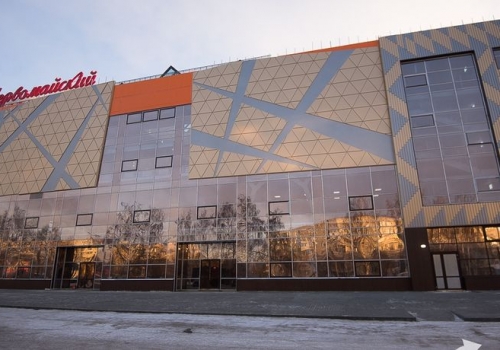 В Омске вакцинировать от COVID-19 стали в кинотеатре и торговом центре