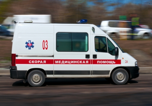 В Омске мужчина с пулевым ранением правой щеки доставлен в больницу