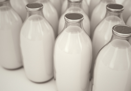 В Омске закрылся крупный поставщик молочной продукции из Казахстана