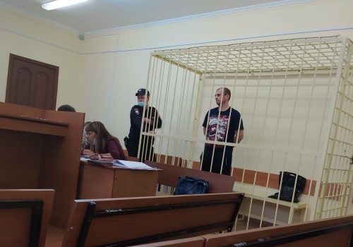 В Омске начался суд над «скандально известным опером» Корнейчиком