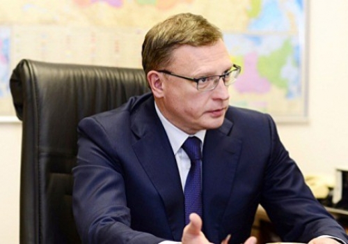 Александр Бурков назвал дату повышения зарплат омским бюджетникам