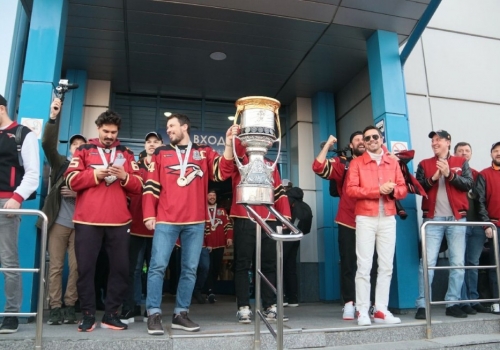 Кубок Гагарина пробудет в Омске вдвое меньше, чем планировалось
