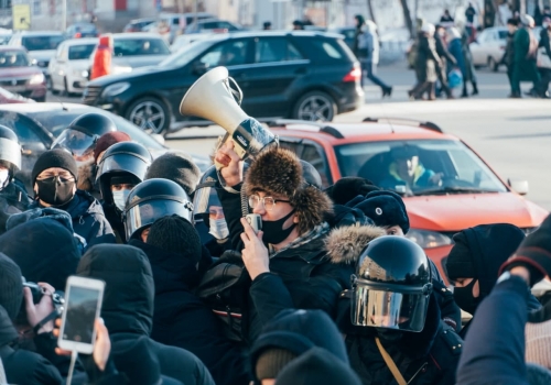 В Омске полиция взыскала почти полмиллиона с организаторов несогласованного митинга
