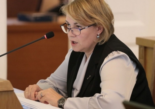 Лариса Ефимова уволилась с должности главы омского департамента образования