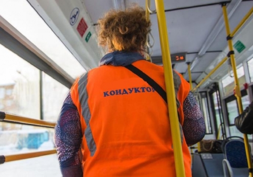 В Омске зарплата работников общественного транспорта за год поднималась трижды