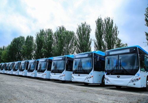 На дорогах Омска в скором времени появятся новые экологически чистые автобусы