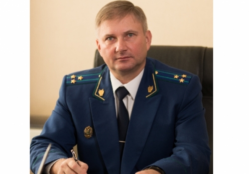 Только после отъезда генпрокурора официально сменился прокурор Омской области