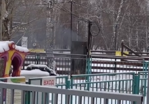 В Омске возле «Чертового колеса» загорелся электрощит