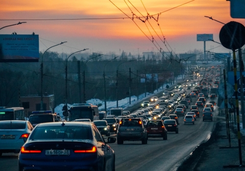 Нововведения на Ленинградском мосту: теперь большегрузному транспорту придется ехать в обход