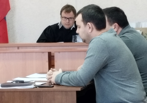 Что-то не так в царстве Фемиды: судья Павленко наорал на свидетеля, а подсудимый, похоже, ни на что не надеется