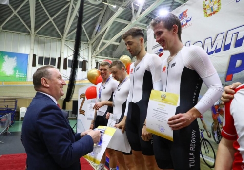 Омич и туляк установили рекорд России в чемпионате по велоспорту на треке для слепых
