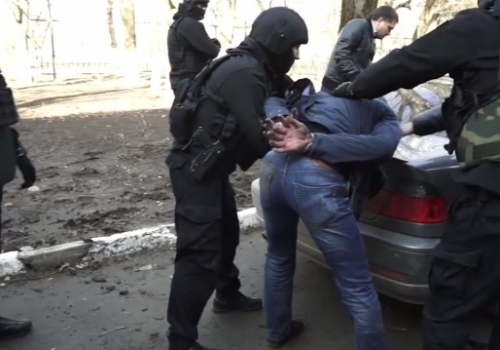 В Омске задержан курьер-оптовик с крупной партией синтетических наркотиков