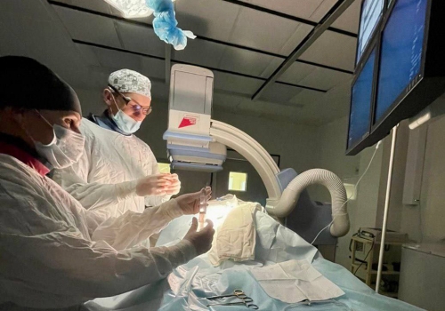 «Откачали»: омские врачи спасли мужчину с сочетанием инфаркта и инсульта