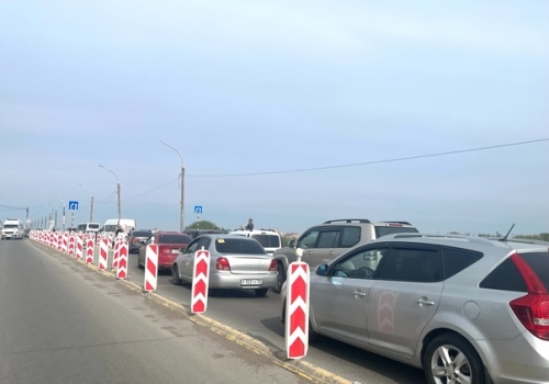В Омске по Ленинградскому мосту запретят движение грузовиков