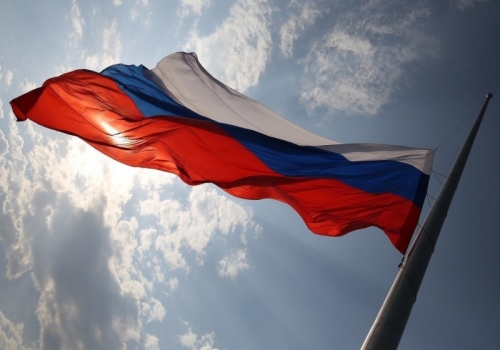 В Омске начали отмечать День государственного флага