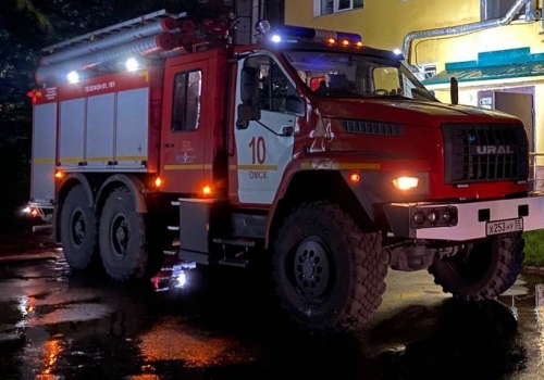 В Омске при пожаре пришлось эвакуировать 23 человека