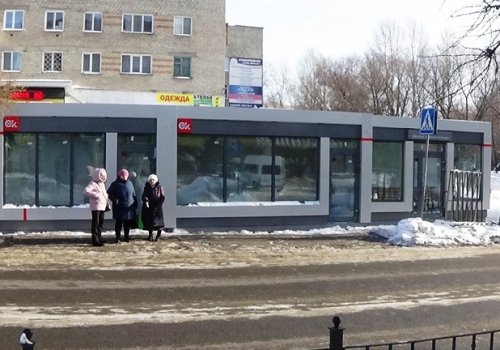 В Омске продолжается установка «теплых» остановок