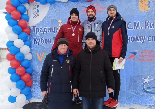 Омские конькобежцы заняли третье место в четвертом этапе Кубка России