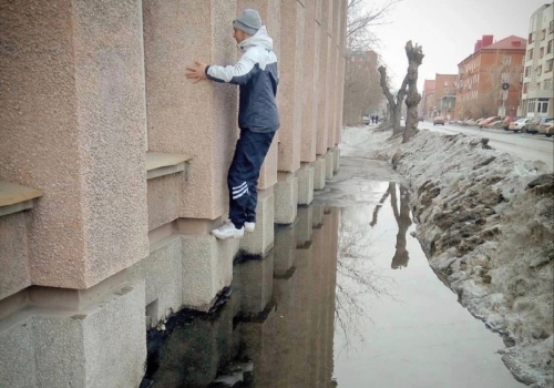 Омской области обещают потепление, гололед и мокрый снег