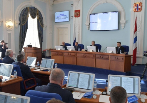 Расходы Омской области увеличили на 13 млрд рублей