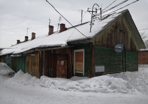 В Омске из очередного опасного здания будут срочно расселять жильцов
