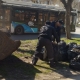 Омские дорожники за выходные вывезли около 100 мусора