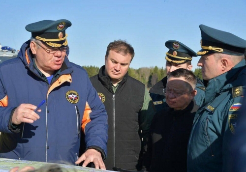 Глава МЧС Куренков пообещал направить в Омскую область второй плавающий транспортер